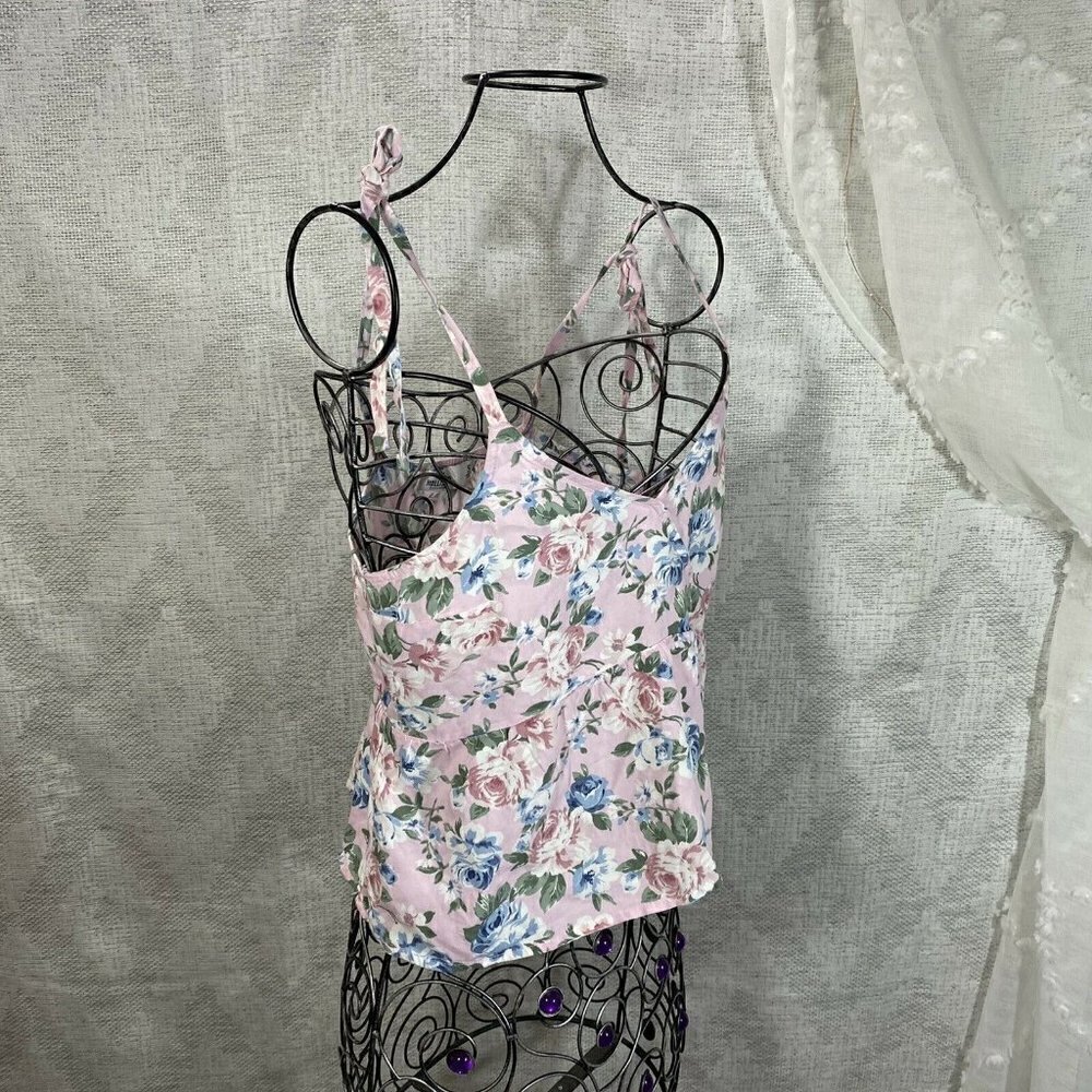 NWT Hollister floral cami with ruffle hem size S - Picture 3 of 6